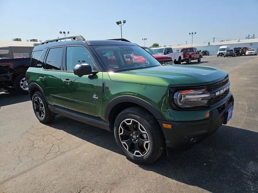 2025 Ford Bronco Sport Outer Banks photo 1