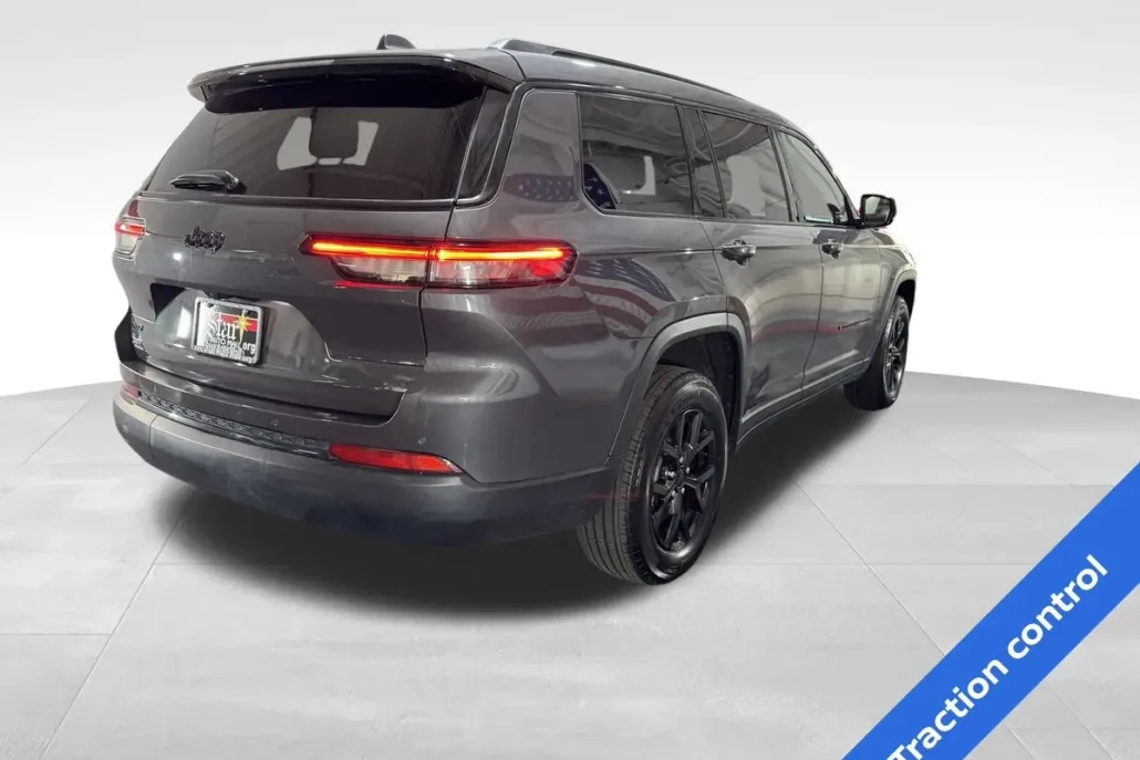 2024 Jeep Grand Cherokee Altitude photo 1