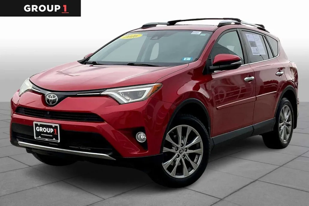 2016 Toyota RAV4 Limited photo 1