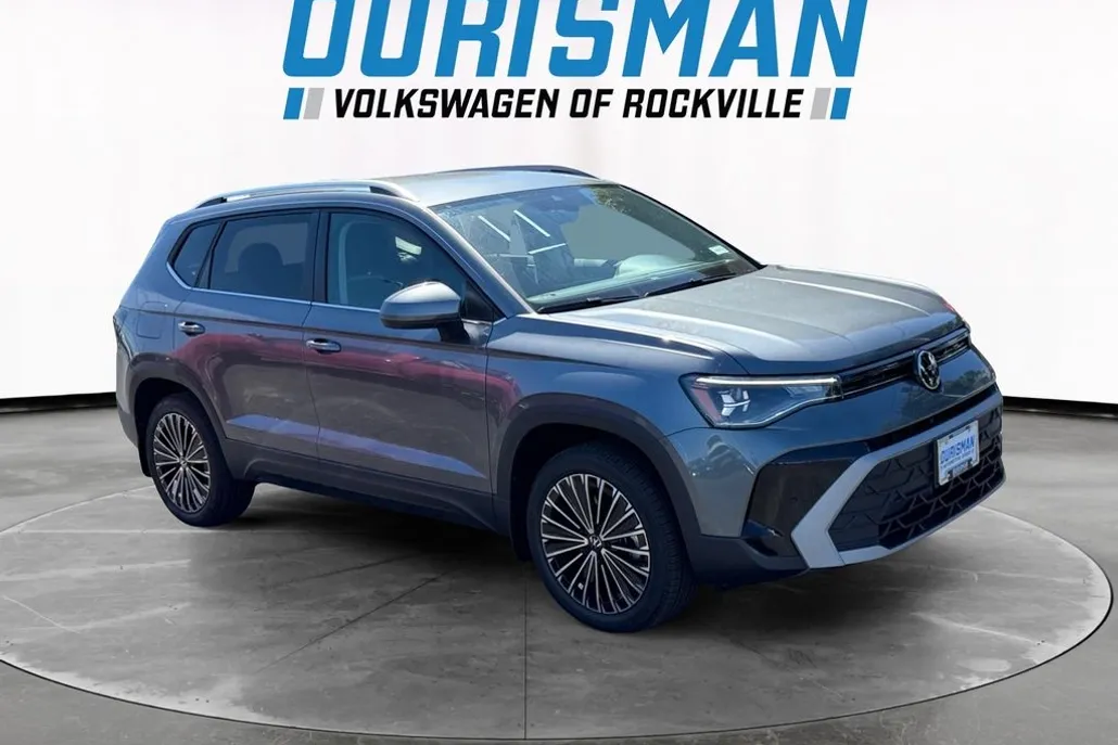 2025 Volkswagen Taos SE photo 1
