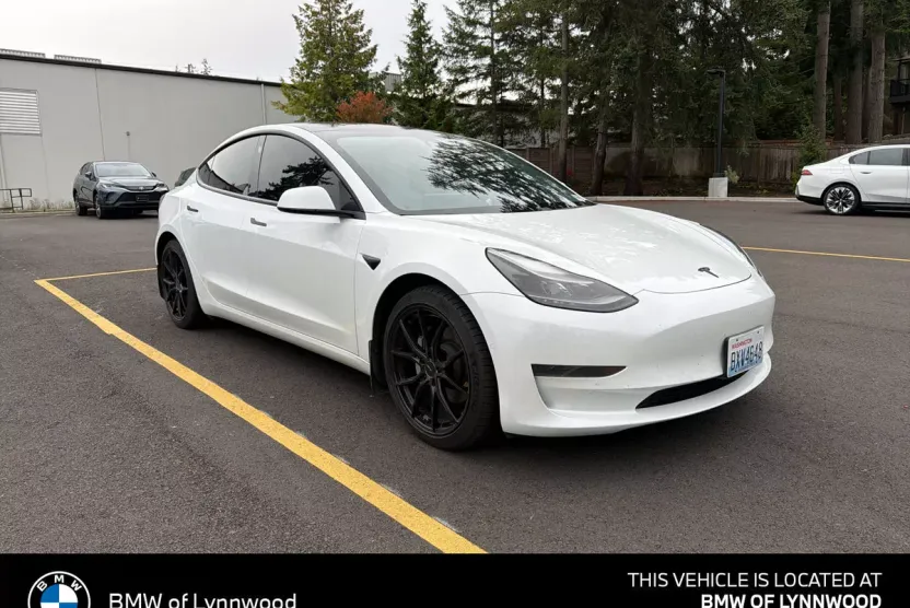 2021 Tesla Model 3 Standard Range Plus photo 1