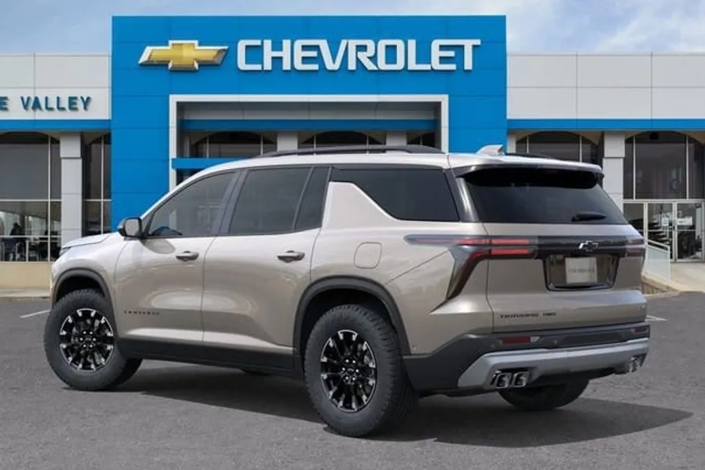 2026 Chevrolet Traverse Z71 photo 1