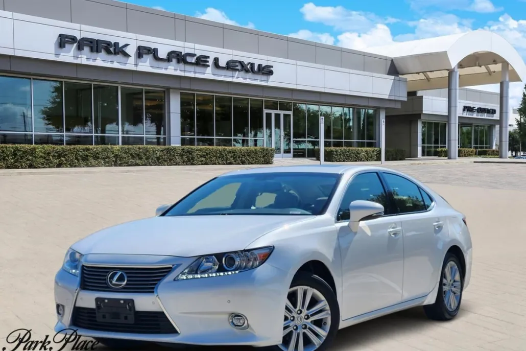 2015 Lexus ES 350 Luxury photo 1
