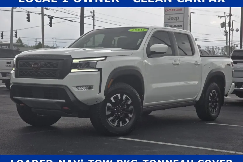 2023 Nissan Frontier PRO-4X Crew Cab photo 1