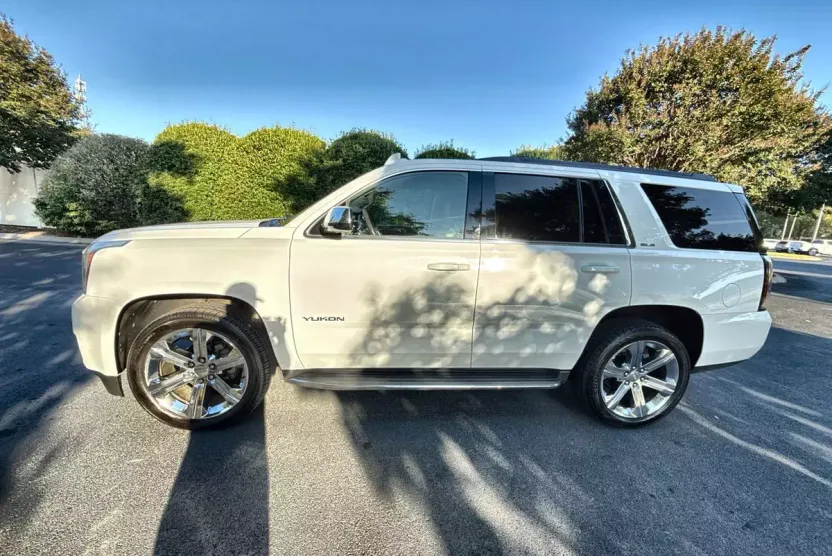 2016 Gmc Yukon SLE photo 1
