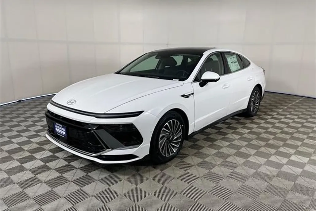 2025 Hyundai Sonata Hybrid Limited photo 1