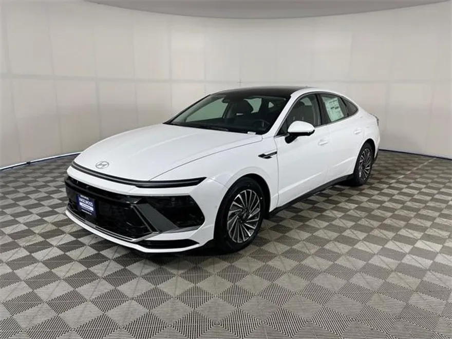 2025 Hyundai Sonata Hybrid Limited photo 1