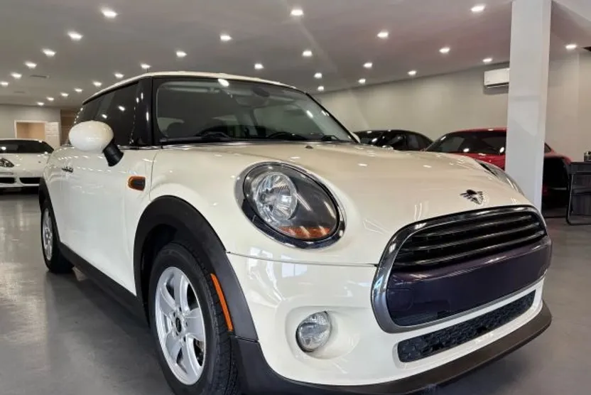 2019 Mini Cooper 2 Door Hardtop photo 1
