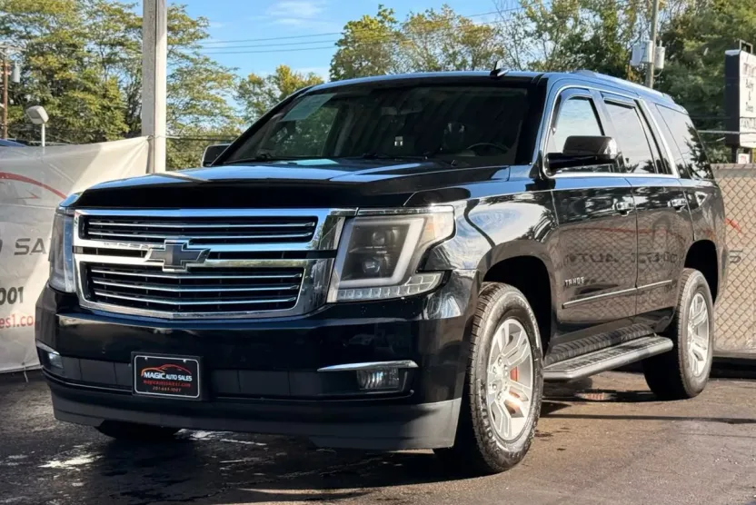 2017 Chevrolet Tahoe Premier photo 1
