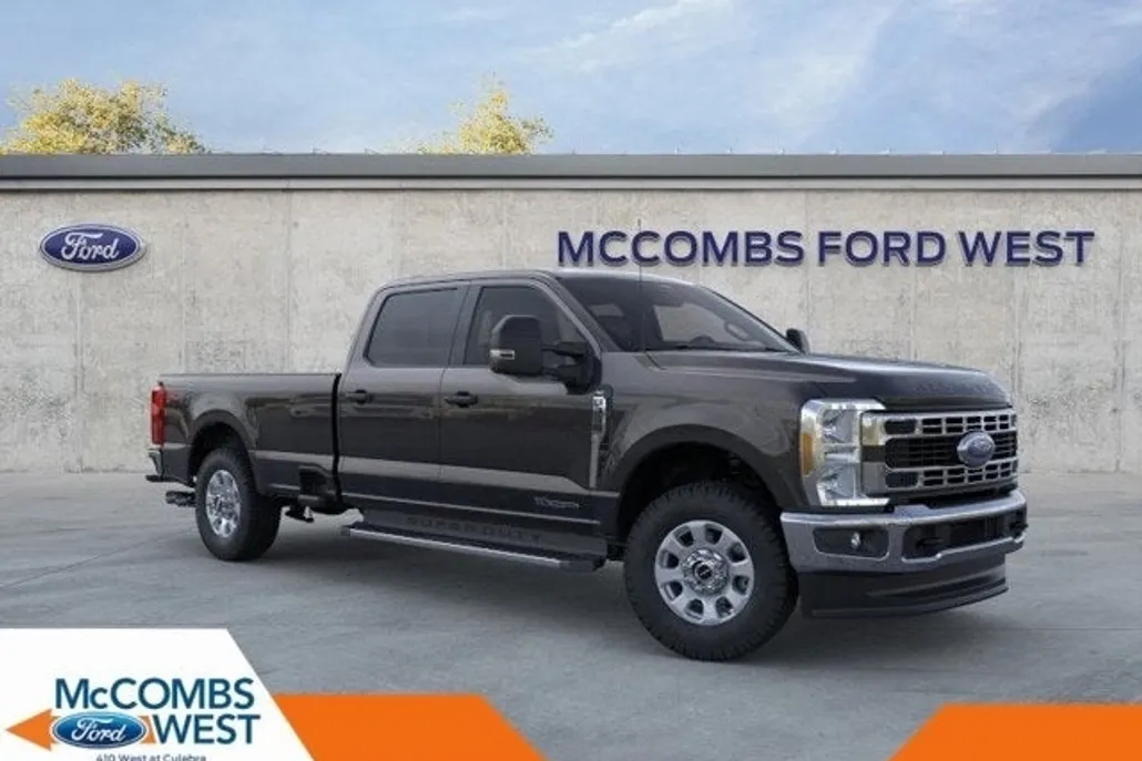 2025 Ford F-350 XLT photo 1