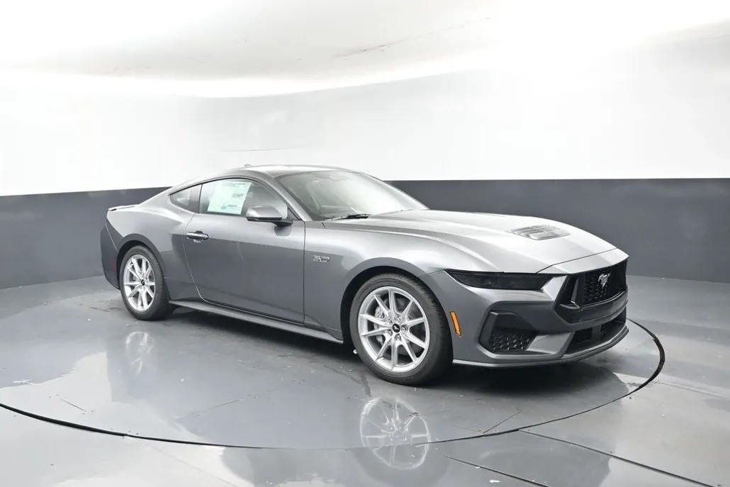 2025 Ford Mustang GT Premium photo 1
