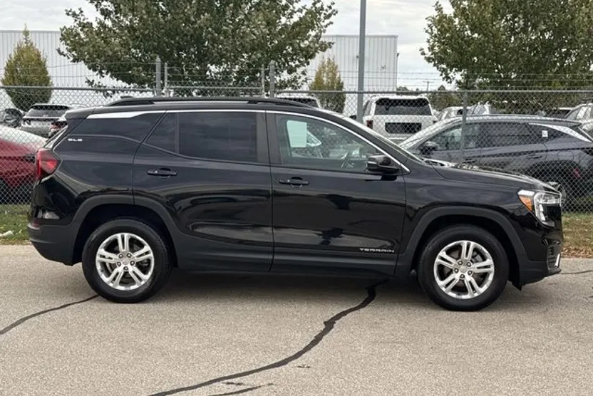 2022 Gmc Terrain SLE photo 1