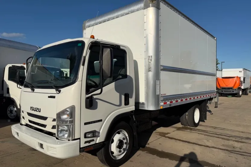 2020 Isuzu NPR photo 1