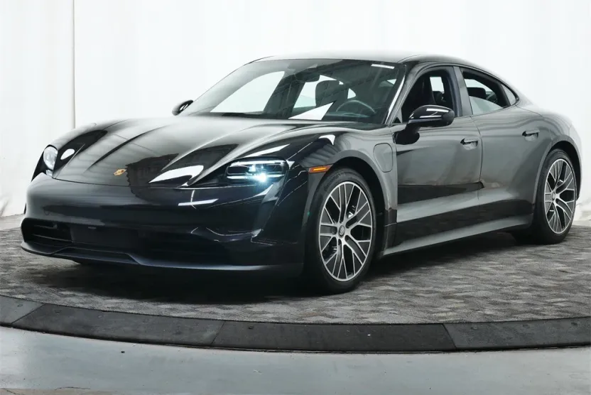 2021 Porsche Taycan Base photo 1