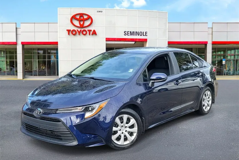 2025 Toyota Corolla LE photo 1