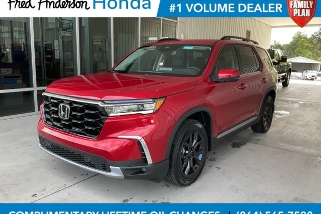2025 Honda Pilot Touring photo 1