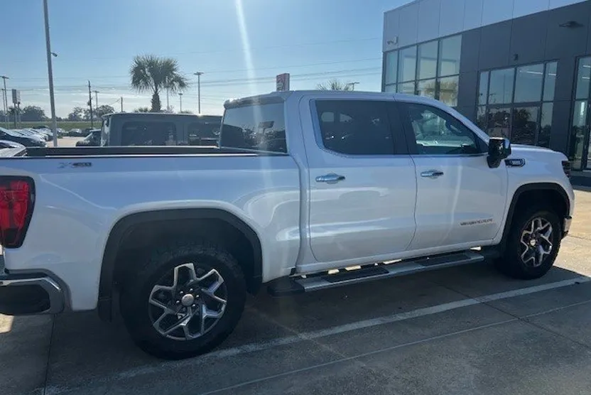 2023 Gmc Sierra 1500 SLT photo 1