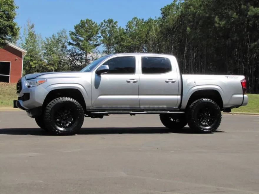 2022 Toyota Tacoma 4x4 Double Cab photo 1