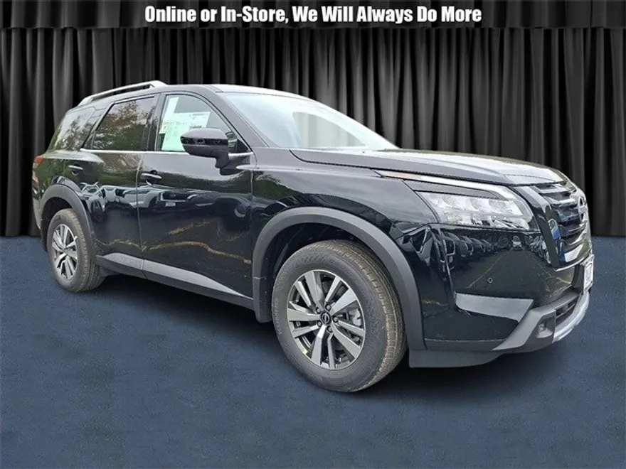 2025 Nissan Pathfinder SL photo 1