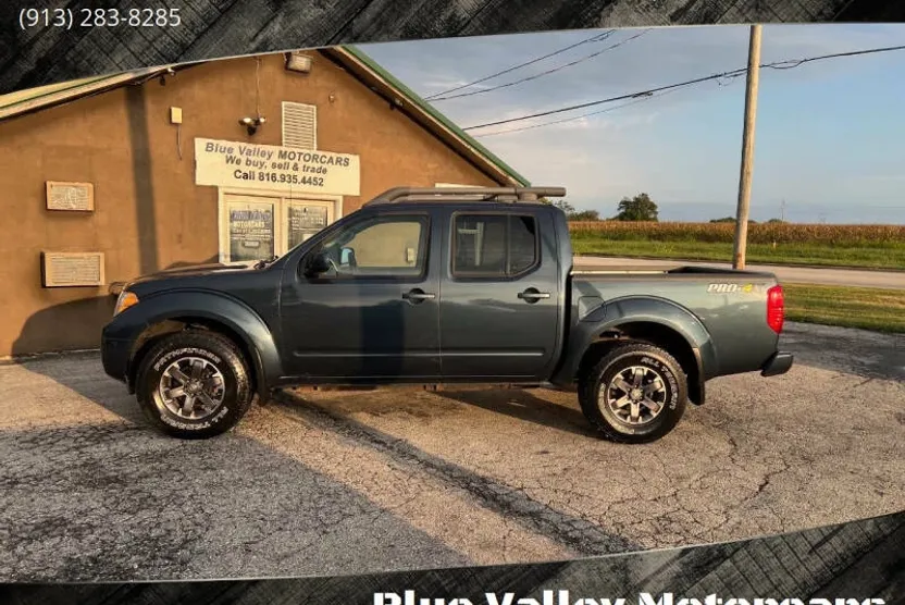 2015 Nissan Frontier PRO-4X photo 1