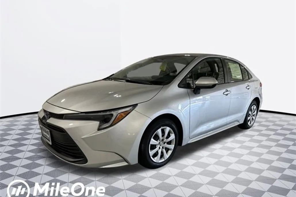 2025 Toyota Corolla Hybrid photo 1