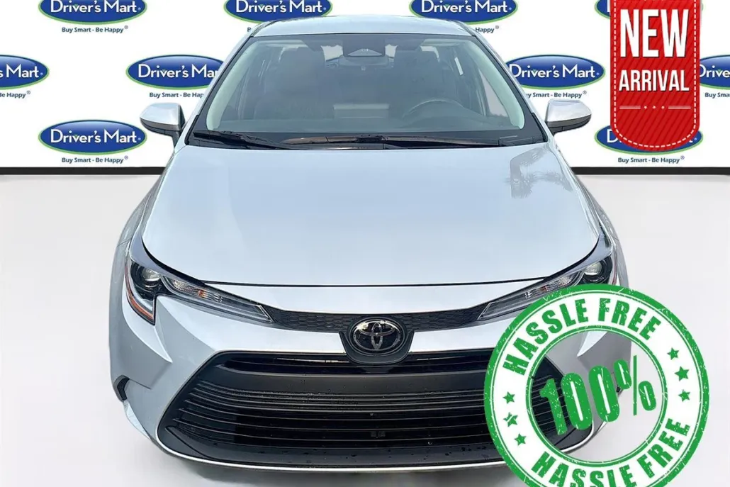 2025 Toyota Corolla LE photo 1