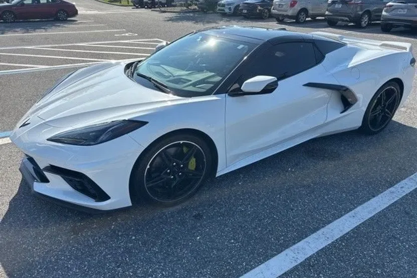 2021 Chevrolet Corvette Stingray 2LT photo 1