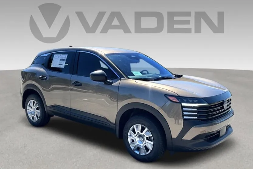2025 Nissan Kicks SV photo 1