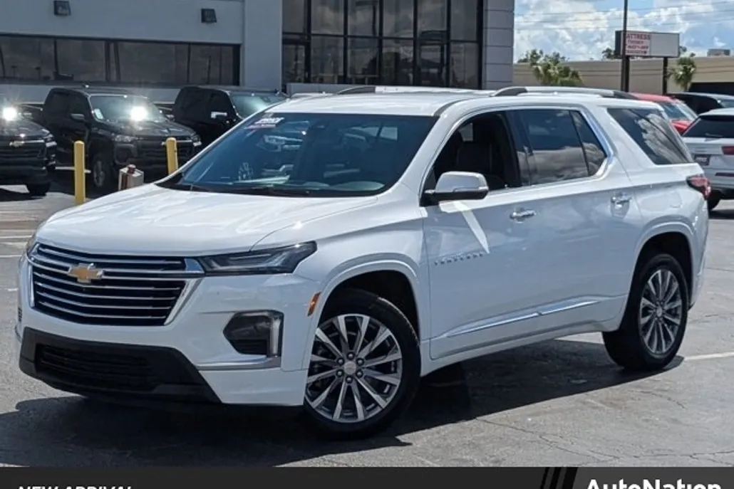 2023 Chevrolet Traverse Premier photo 1