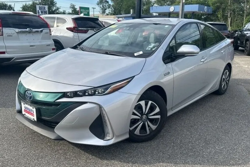 2018 Toyota Prius Prime Plus photo 1