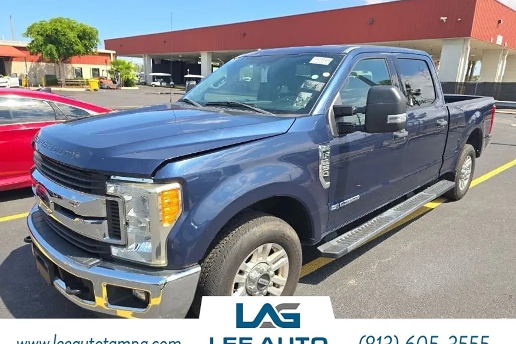 2017 Ford F-250 XLT photo 1