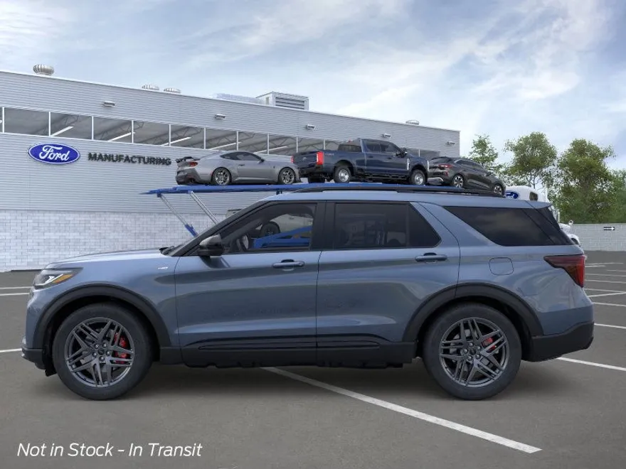 2025 Ford Explorer ST-Line photo 1