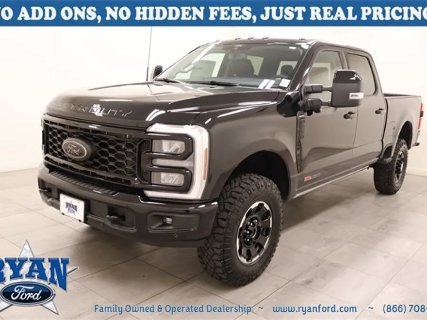 2026 Ford F-250 Lariat photo 1