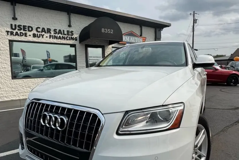 2017 Audi Q5 2.0T Premium Plus photo 1