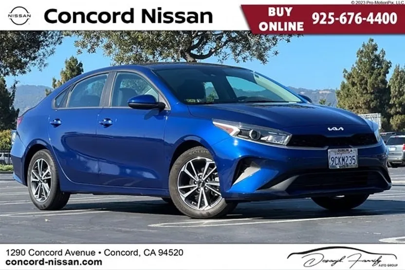 2023 Kia Forte LXS photo 1