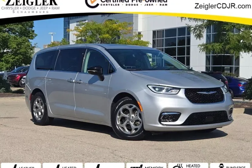 2024 Chrysler Pacifica Limited photo 1