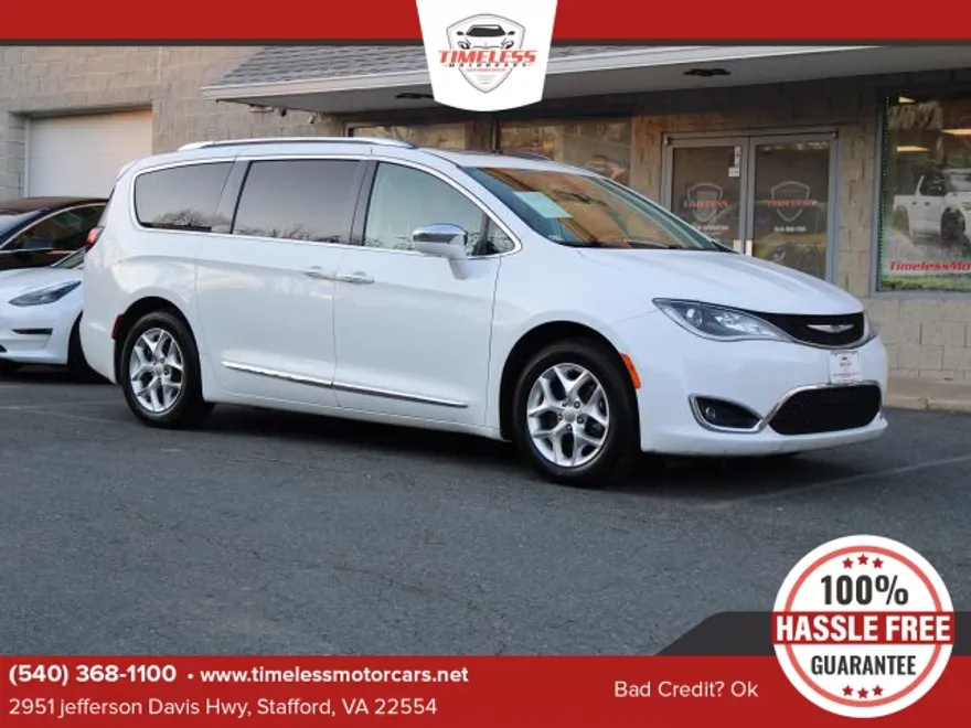 2020 Chrysler Pacifica Limited photo 1