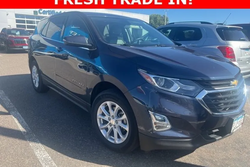2018 Chevrolet Equinox LT photo 1