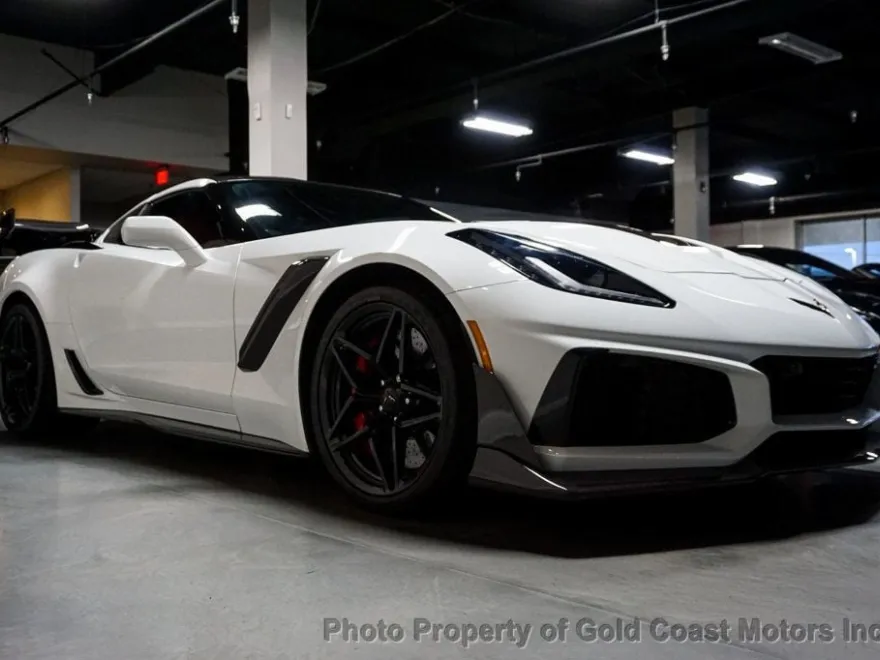 2019 Chevrolet Corvette ZR1 3ZR photo 2