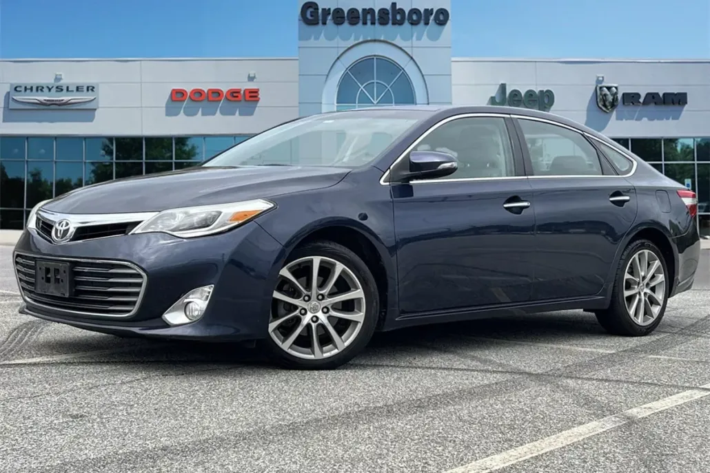 2015 Toyota Avalon XLE Touring photo 1