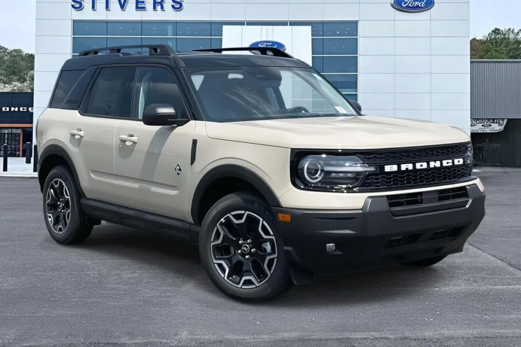 2025 Ford Bronco Sport Outer Banks photo 1