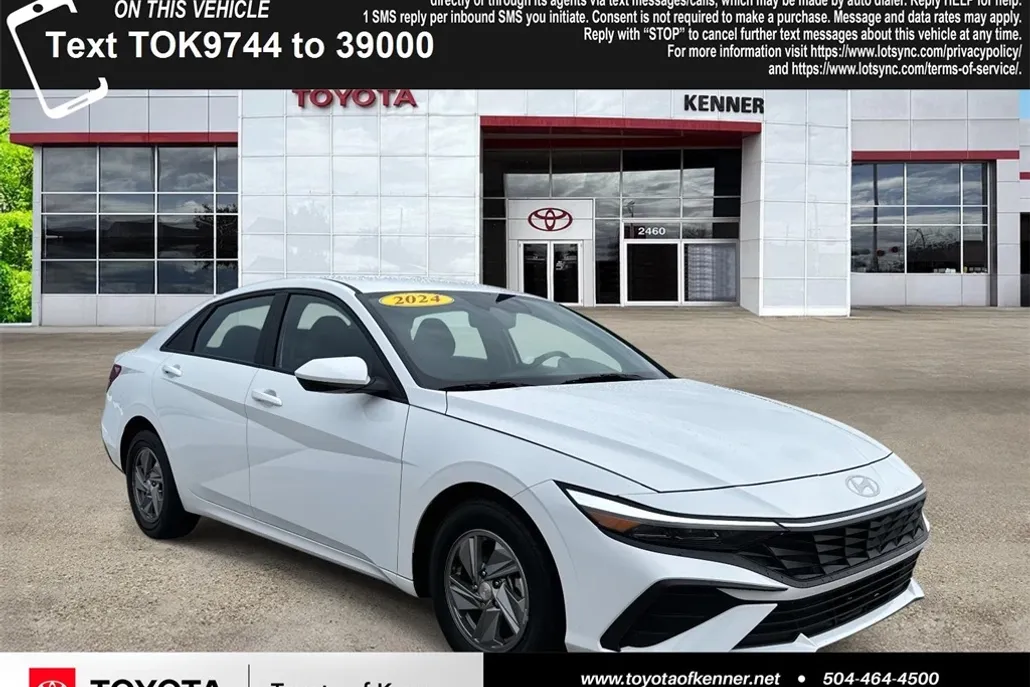 2024 Hyundai Elantra SE photo 1