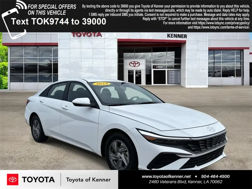 2024 Hyundai Elantra SE photo 1