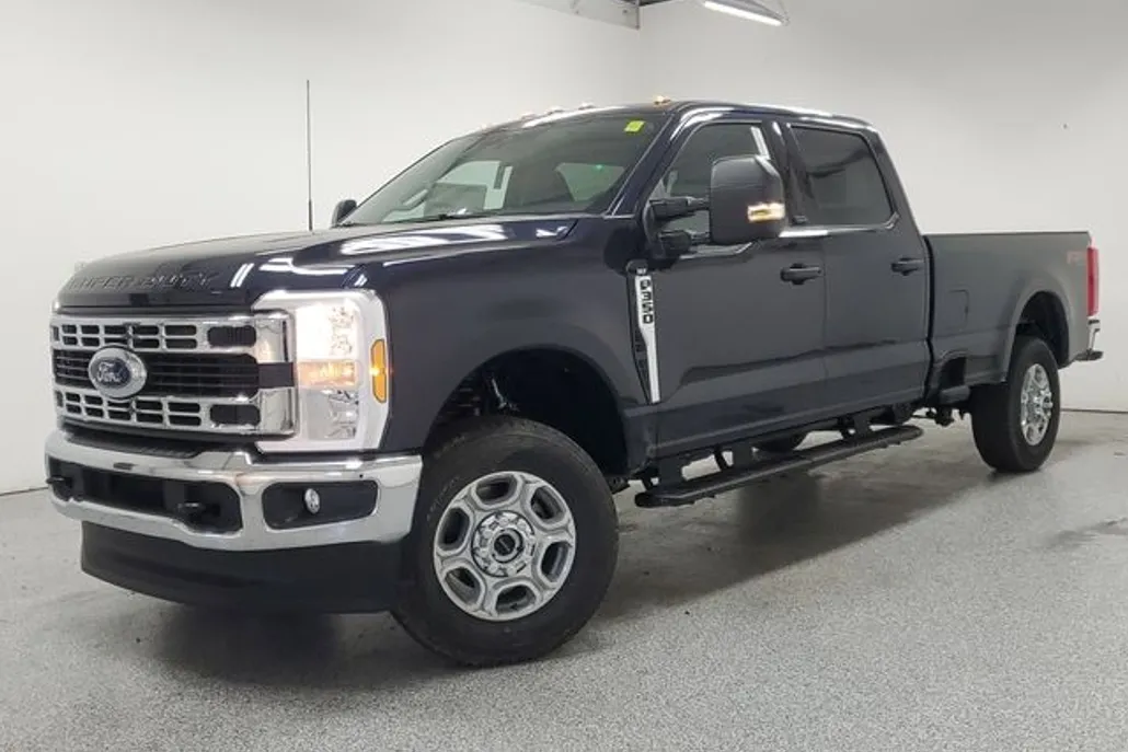 2025 Ford F-350 photo 1