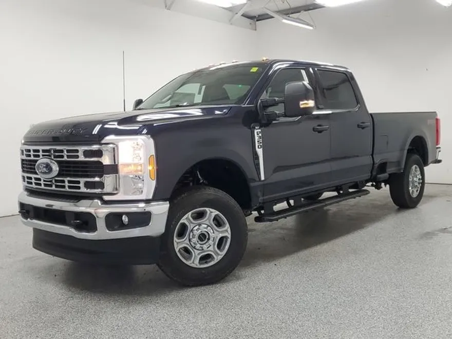 2025 Ford F-350 photo 1