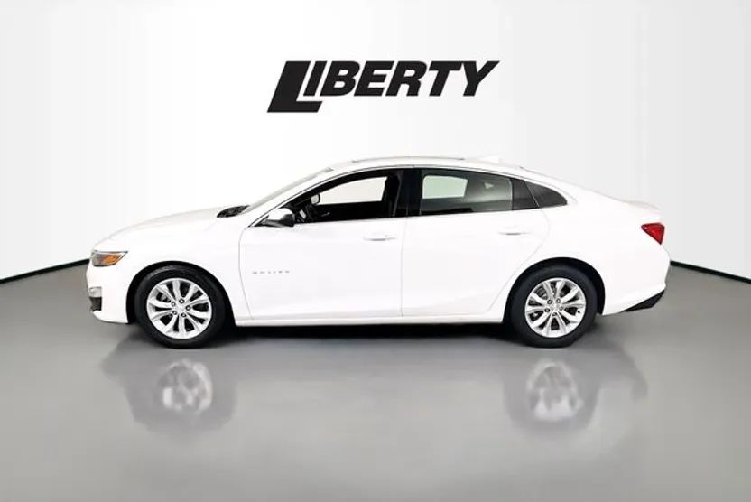 2024 Chevrolet Malibu 1LT photo 1