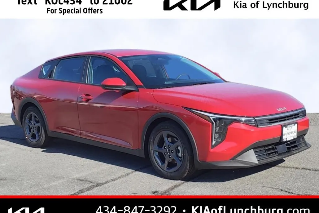 2025 Kia K4 LXS photo 1