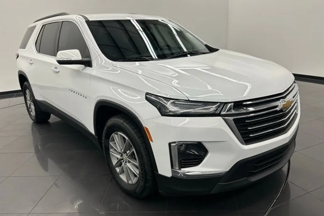 2022 Chevrolet Traverse 1LT photo 1