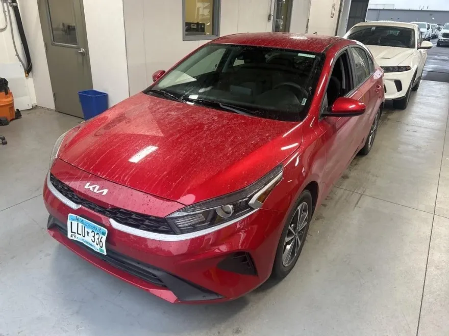 2024 Kia Forte LXS photo 1
