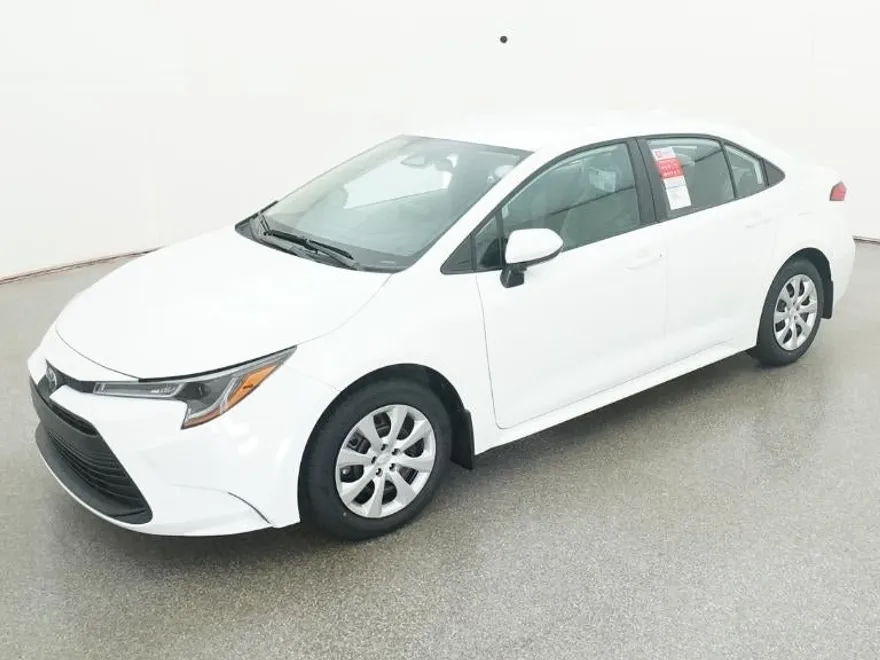 2026 Toyota Corolla LE photo 1
